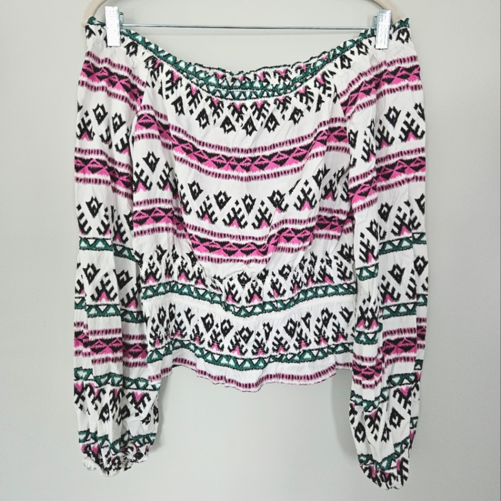 NWT Off-the-Shoulder Printed Top